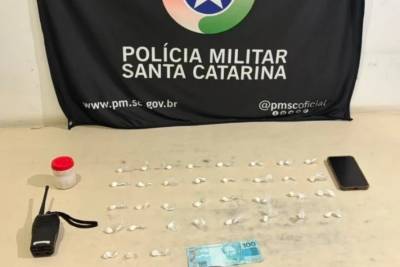 Adolescente é apreendido após denúncia de tráfico de drogas em residência de Passo de Torres