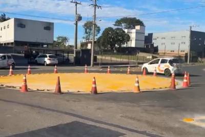 Nova rotatória busca melhorar o fluxo de veículos no bairro Santa Augusta, em Criciúma