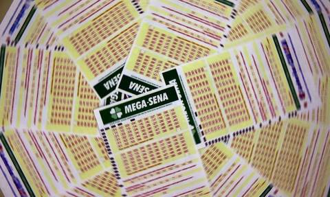 Ninguém acerta as seis dezenas e prêmio da Mega-Sena acumula em R$ 120 milhões