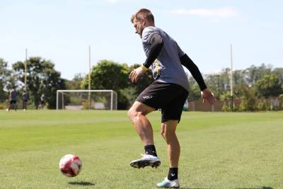 Fotos: Eduardo Baptista comanda treino tático neste sábado