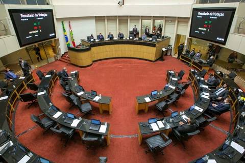 Pelo Estado 08/02: Internação compulsória em pauta