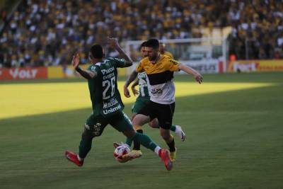 Criciúma tenta reverter vantagem da Chapecoense para seguir adiante no Catarinense