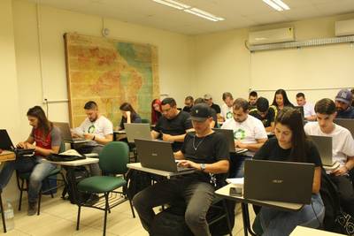 Colégio Satc recebe alunos dos Técnicos EaD para semana com aulas presenciais   