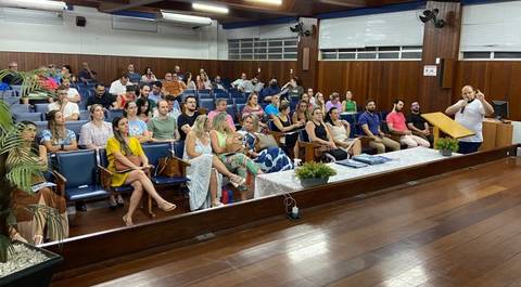 Reunião de colegiado da Esucri reúne professores e direção para o início das aulas