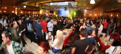 Festa de Volta aos Anos 80 reúne grande público