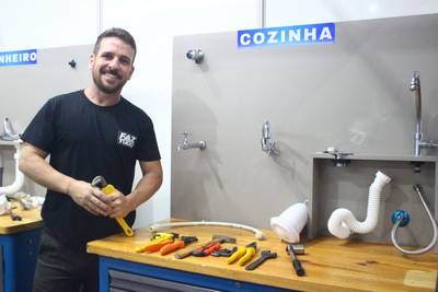 Faz Tudo Ezequias, há 14 anos realizando reparos em residências e empresas