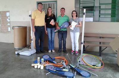 Estudantes receberão aulas de badminton