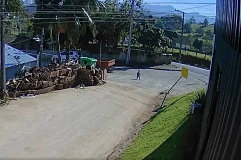 MPSC apura caso de bebê de 1 ano e 6 meses que deixou creche sozinho no Sul de SC
