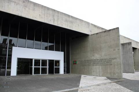 Prefeitura de Criciúma planeja abrir concurso para professor auxiliar de sala de aula
