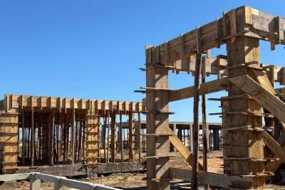 Após 10 anos paralisada, obra de escola na Zona Sul de Balneário Rincão avança dentro do cronograma