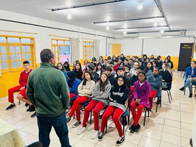 Içara realiza ações voltadas ao Junho Branco, na prevenção ao uso de drogas