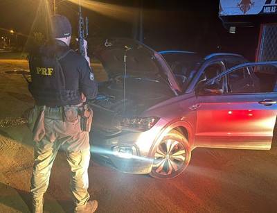 Veículo roubado em São Paulo é recuperado pela PRF na BR-101, em Barra Velha