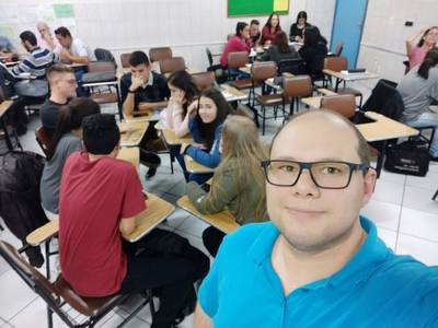 Professor utiliza jogo para aproximar e estimular a tomada de decisão de acadêmicos 