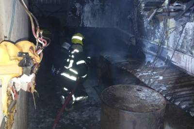 Bombeiros utilizam 8 mil litros de água para combater incêndio em pavilhão de Siderópolis
