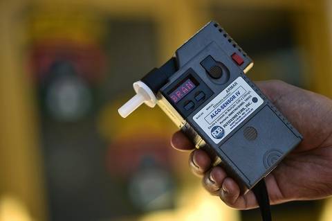 Três motoristas se recusam a fazer o teste do bafômetro durante Operação Lei Seca na SC-445