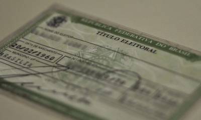 Termina hoje prazo para tirar versão impressa do título eleitoral