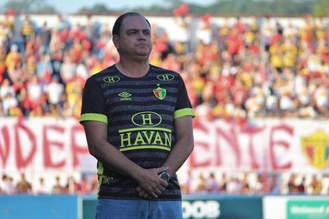 Waguinho Dias é anunciado como novo técnico do Criciúma