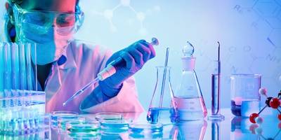 Vacina da AstraZeneca-Oxford tem 70% de eficácia