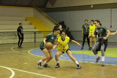 Basquete de Criciúma disputa finais do Estadual