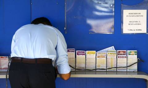 Acumulada, Mega-Sena deste sábado deve pagar prêmio de R$ 45 milhões