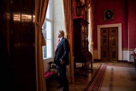 Trump retorna para a Casa Branca
