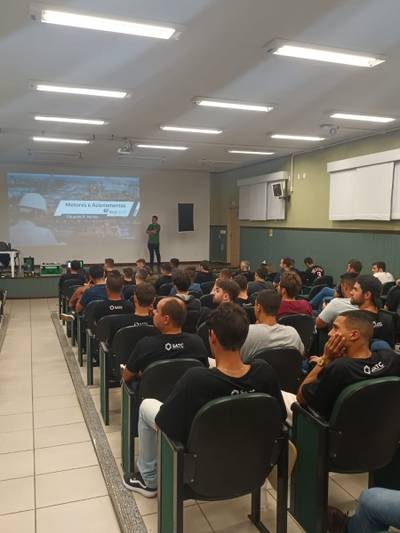 Acadêmicos da UniSatc têm palestra sobre Sustentabilidade Energética  