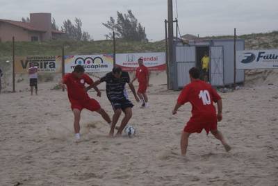 Dado o ponta pé inicial no 50Tãoboll