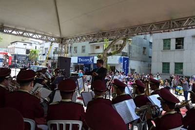 Um sábado de cultura na praça Nereu