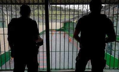 Governador Carlos Moisés autoriza chamamento de 327 policiais penais