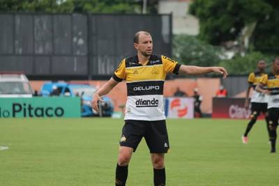 Renan Bressan pede para sair e Criciúma aceita rescisão de contrato