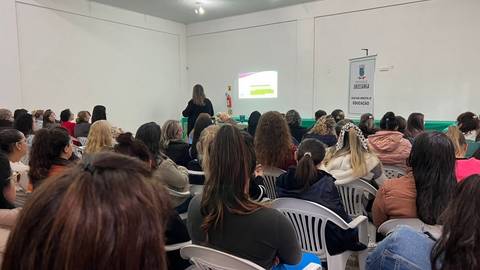 Plano Educacional Individualizado é tema de palestra para professores em Urussanga 