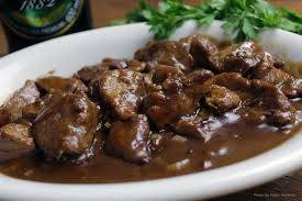 Sugestão dia das Mães .Filé Mignon ao Molho Funghi
