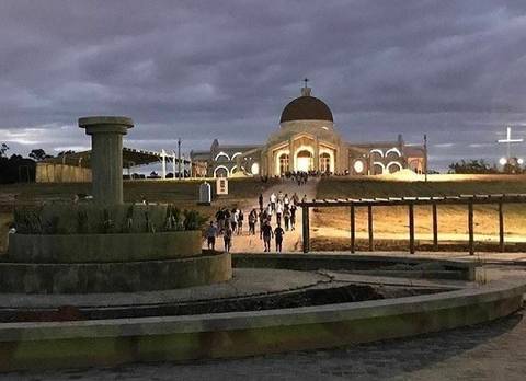 Alimentar os peregrinos do Sagrado Coração é preciso