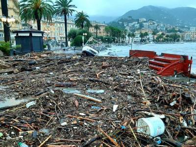 Sulcatarinense relata mau tempo com danos no norte da Itália - mais fotos