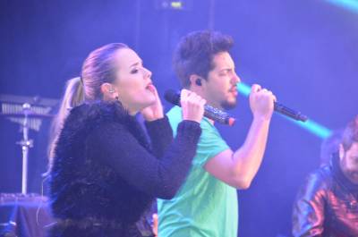 Shows embalam segundo dia da Festa do Vinho
