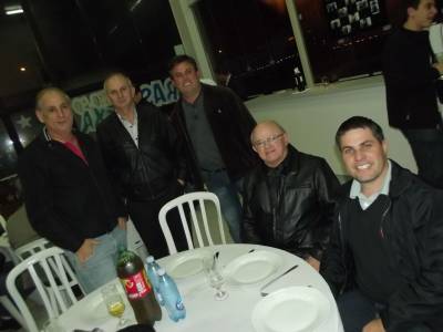 RF- Sul Caminhões confraterniza jantar com clientes e colaboradores