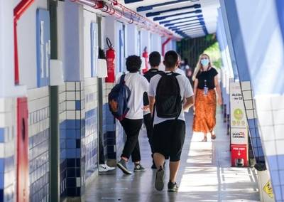 Governo do Estado se diz surpreso com liminar que suspendeu concurso da Educação