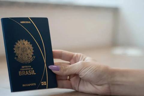 Passaportes brasileiros emitidos no exterior vão ficar mais baratos