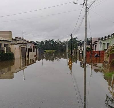 Forquilhinha: famílias que estavam em abrigo retornam às casas e comunidade de São Pedro segue isolada