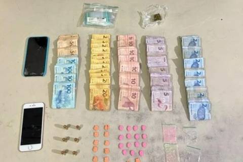 PM apreende mais de R$ 9 mil, munições e drogas durante ocorrência em Araranguá