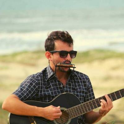 Desacelerar: a nova música de Quinho Melo