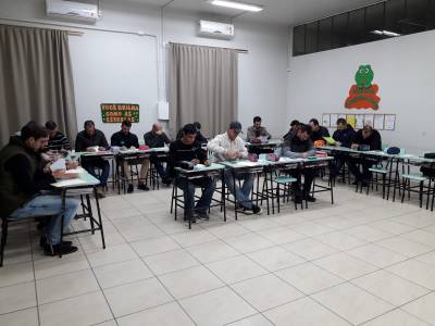 Pais do Colégio Satc Turvo compartilham homenagens com os filhos
