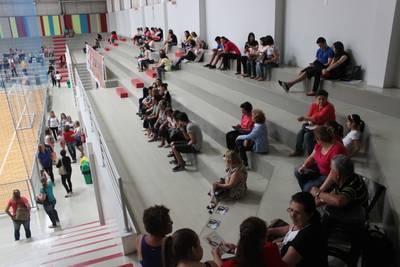 Fiéis dormem na fila para conhecer padre Marcelo Rossi
