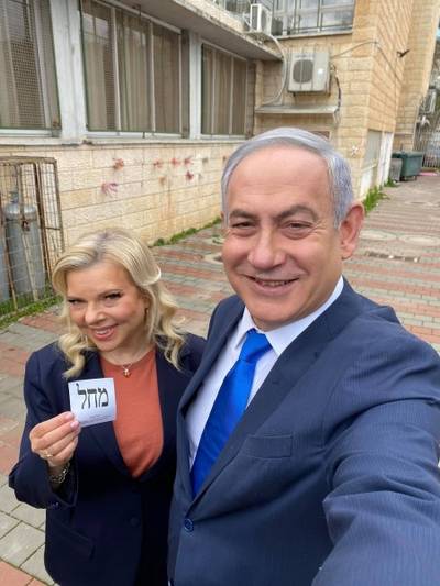 Eleições em Israel: Netanyahu e Benny Gantz já votaram
