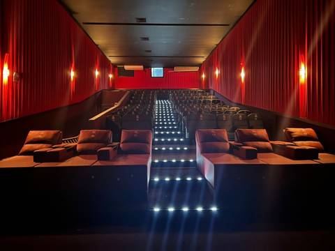 Cinema do Shopping Della oferece sessão especial para autistas