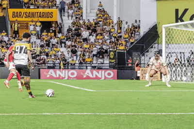 Segue o líder! Veja os gols e as fotos da vitória do Criciúma contra o Vila Nova