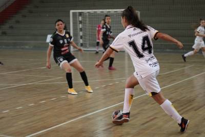 Criciúma é campeã do futsal masculino e feminino da fase Regional dos Joguinhos Abertos
