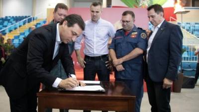Governador assina decreto que desburocratiza alvarás para empresas  