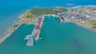 Primeiro semestre: Porto de Imbituba atinge cerca de 4,4 milhões de toneladas em operações de cargas
