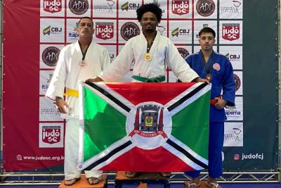 Judô de Criciúma conquista 11 medalhas na Copa SC e no Estadual Sub-15